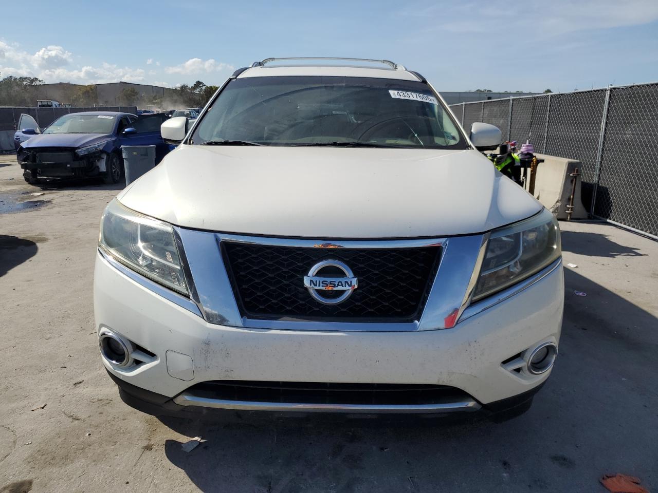 2014 Nissan Pathfinder - Image 5