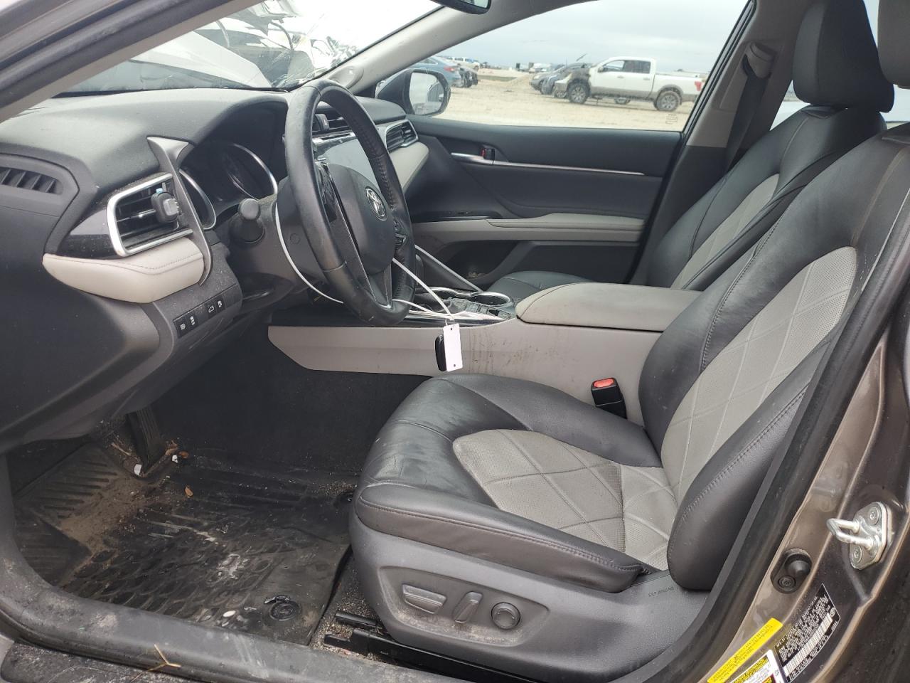 2018 Toyota Camry - Image 7