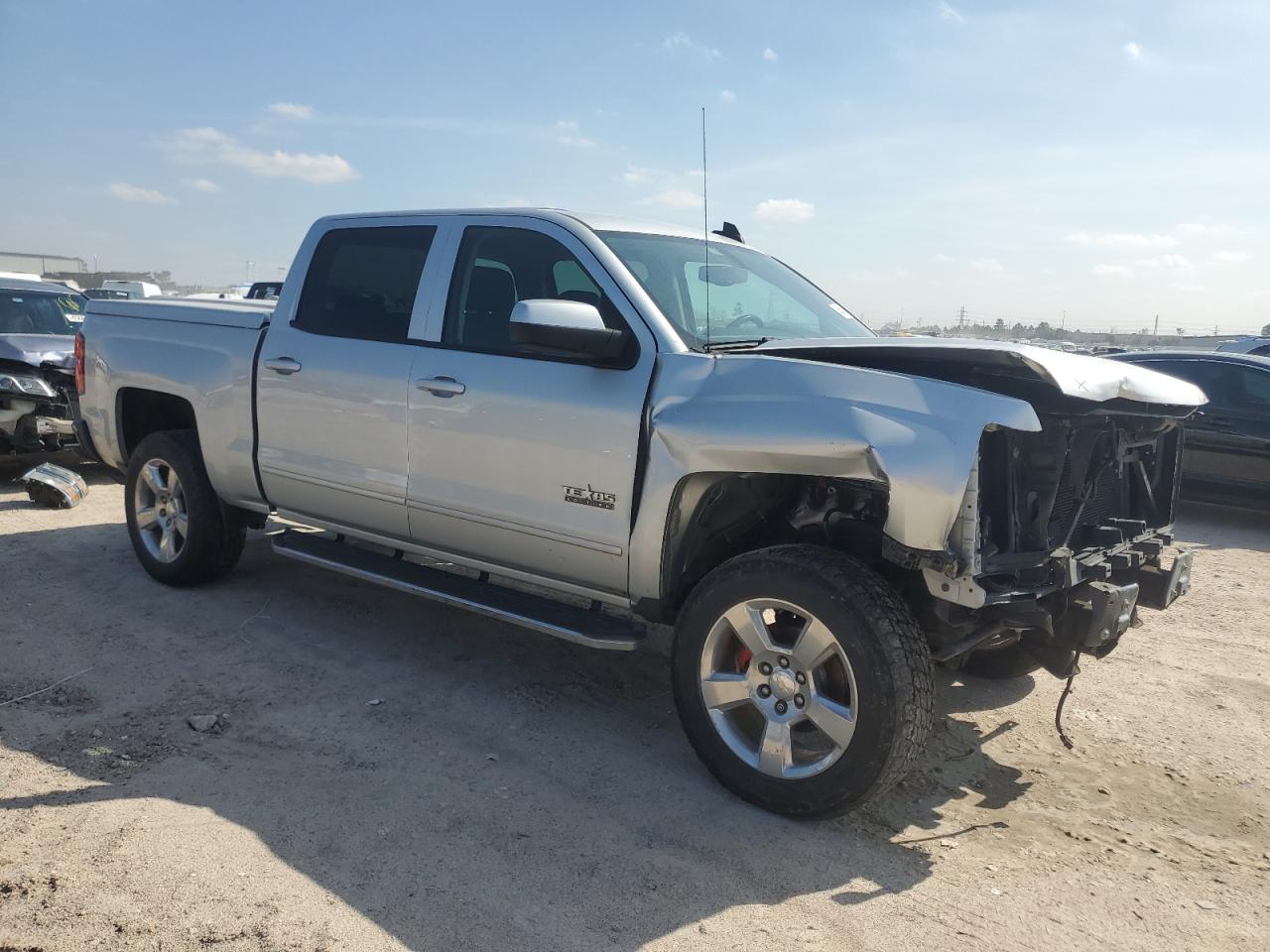 2015 Chevrolet Silverado - Image 4