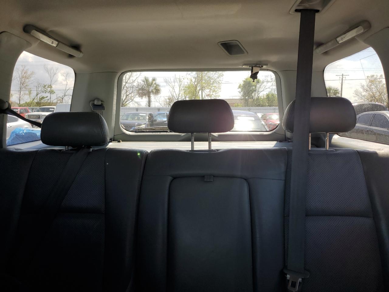 2004 Honda Pilot - Image 10