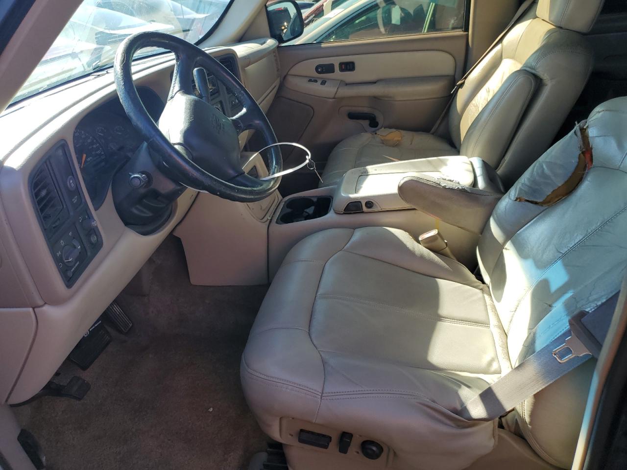 2001 Chevrolet Tahoe - Image 7