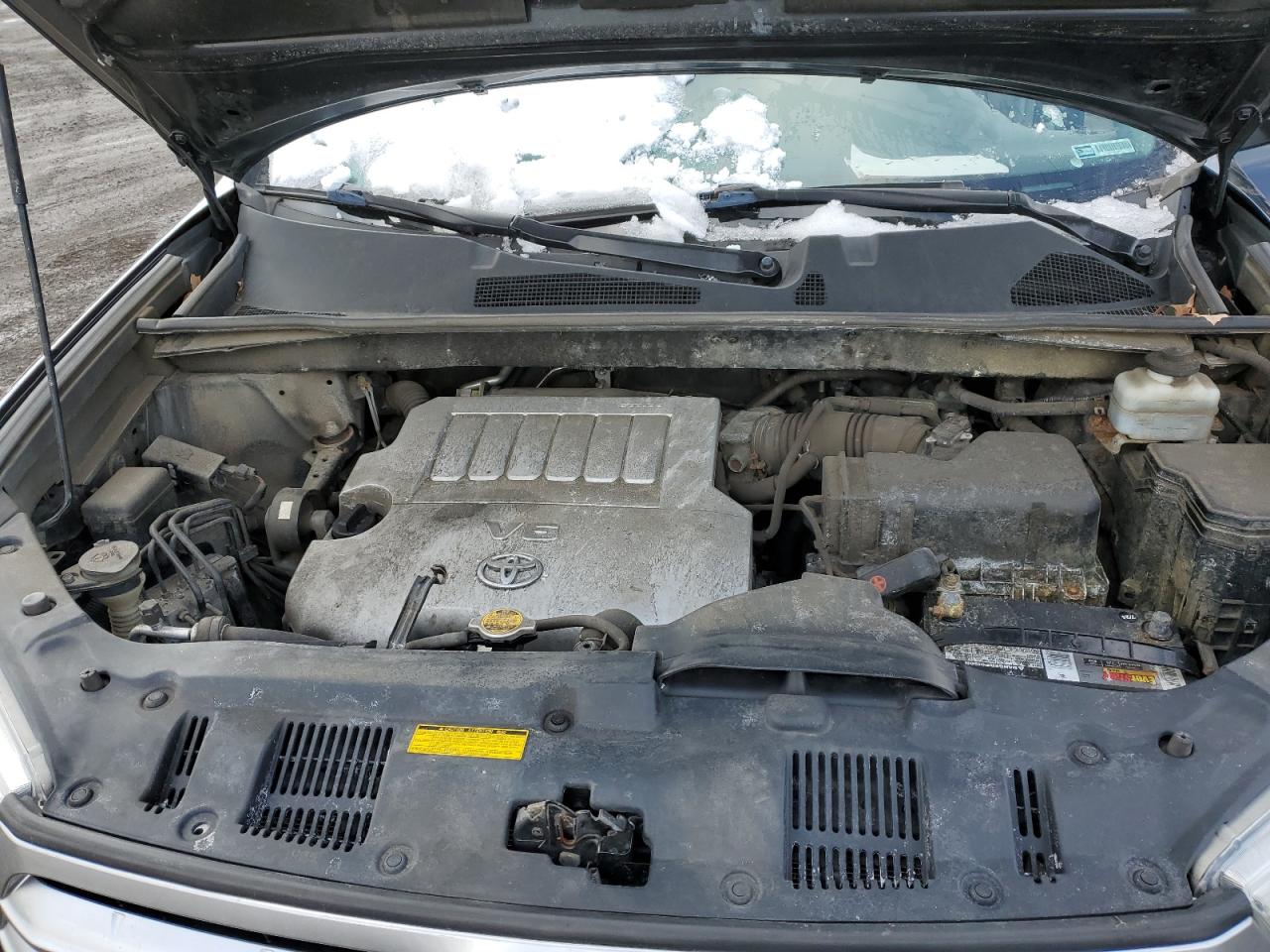 2012 Toyota Highlander - Image 12