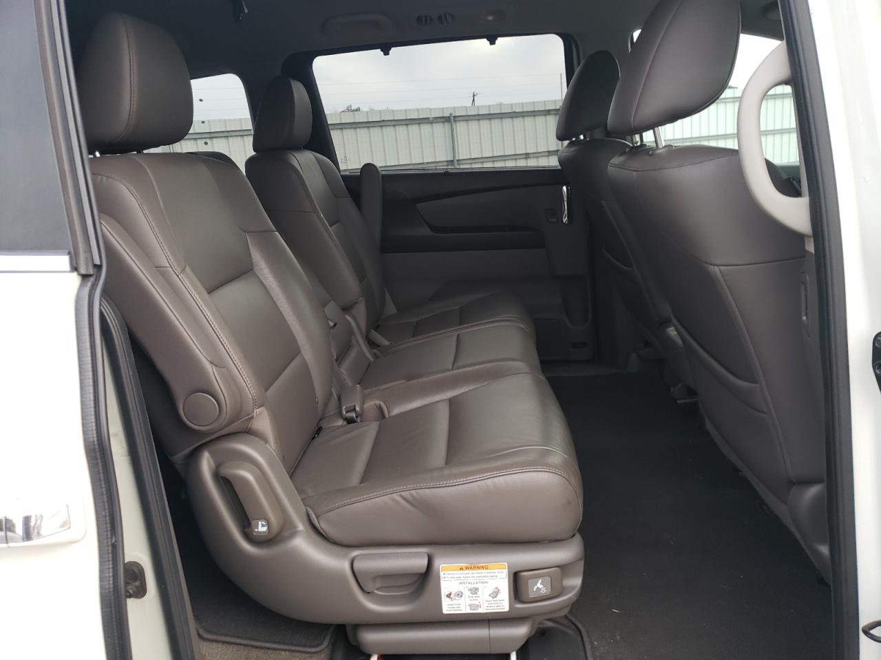 2015 Honda Odyssey - Image 12