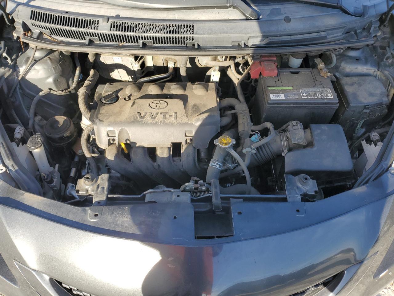 2012 Toyota Yaris - Image 11