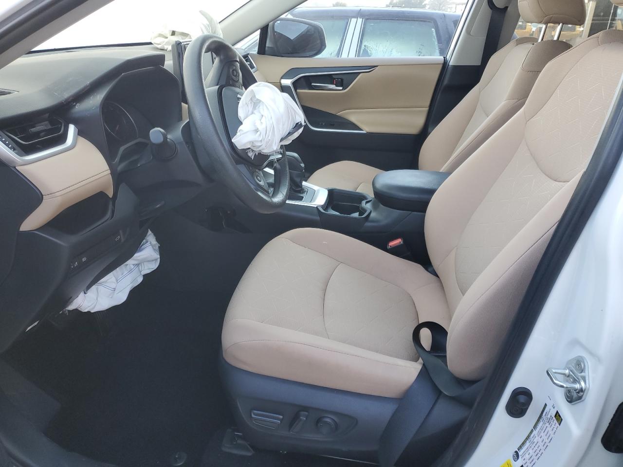 2019 Toyota RAV 4 - Image 7