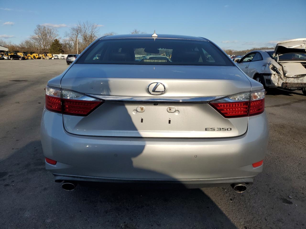 2013 Lexus ES - Image 6
