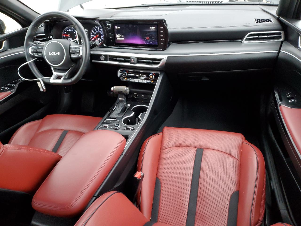 2022 Kia K5 - Image 8