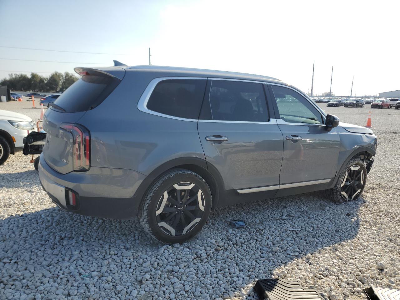 2024 Kia Telluride - Image 3