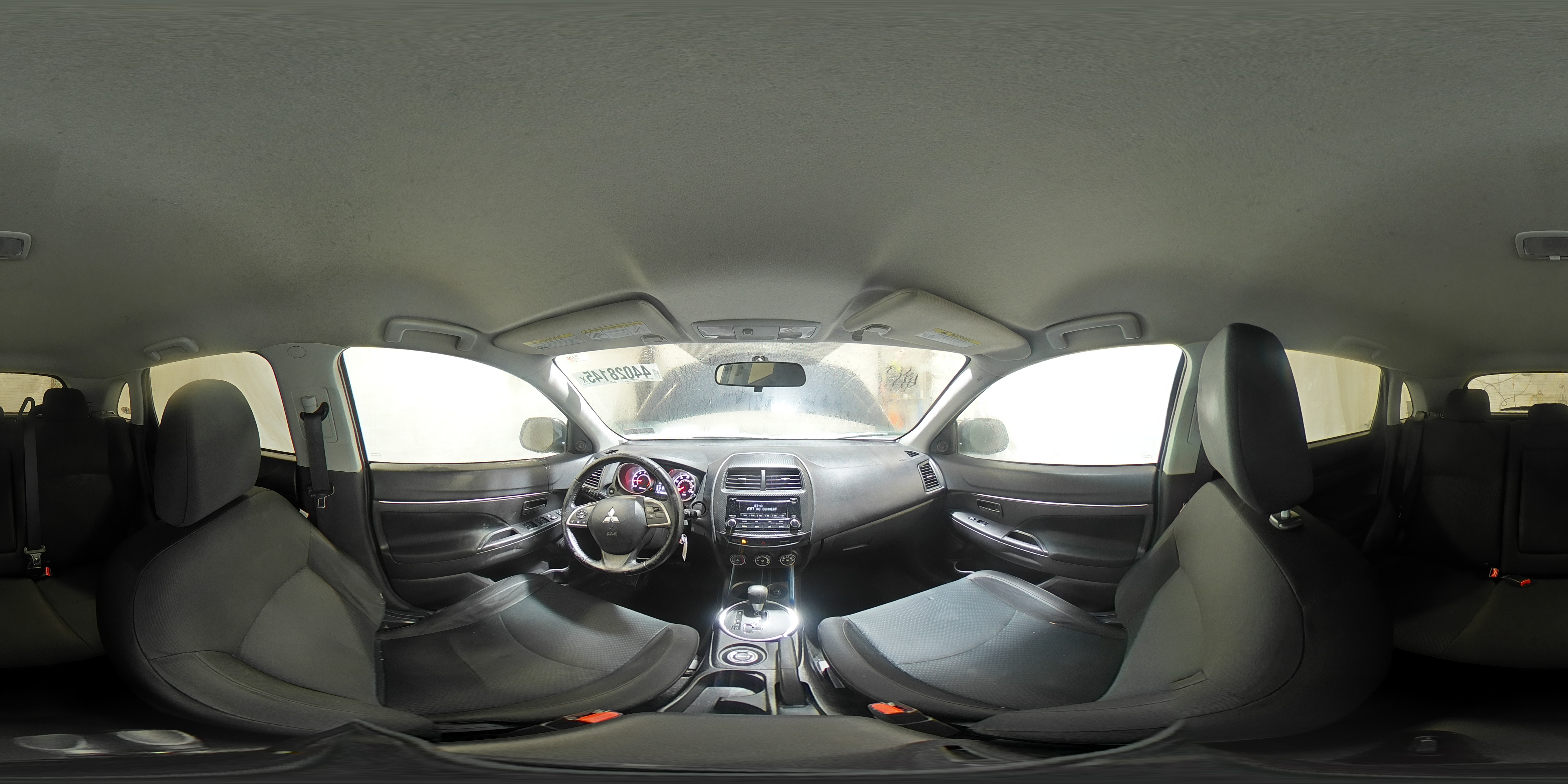 2015 Mitsubishi Outlander - Image 15