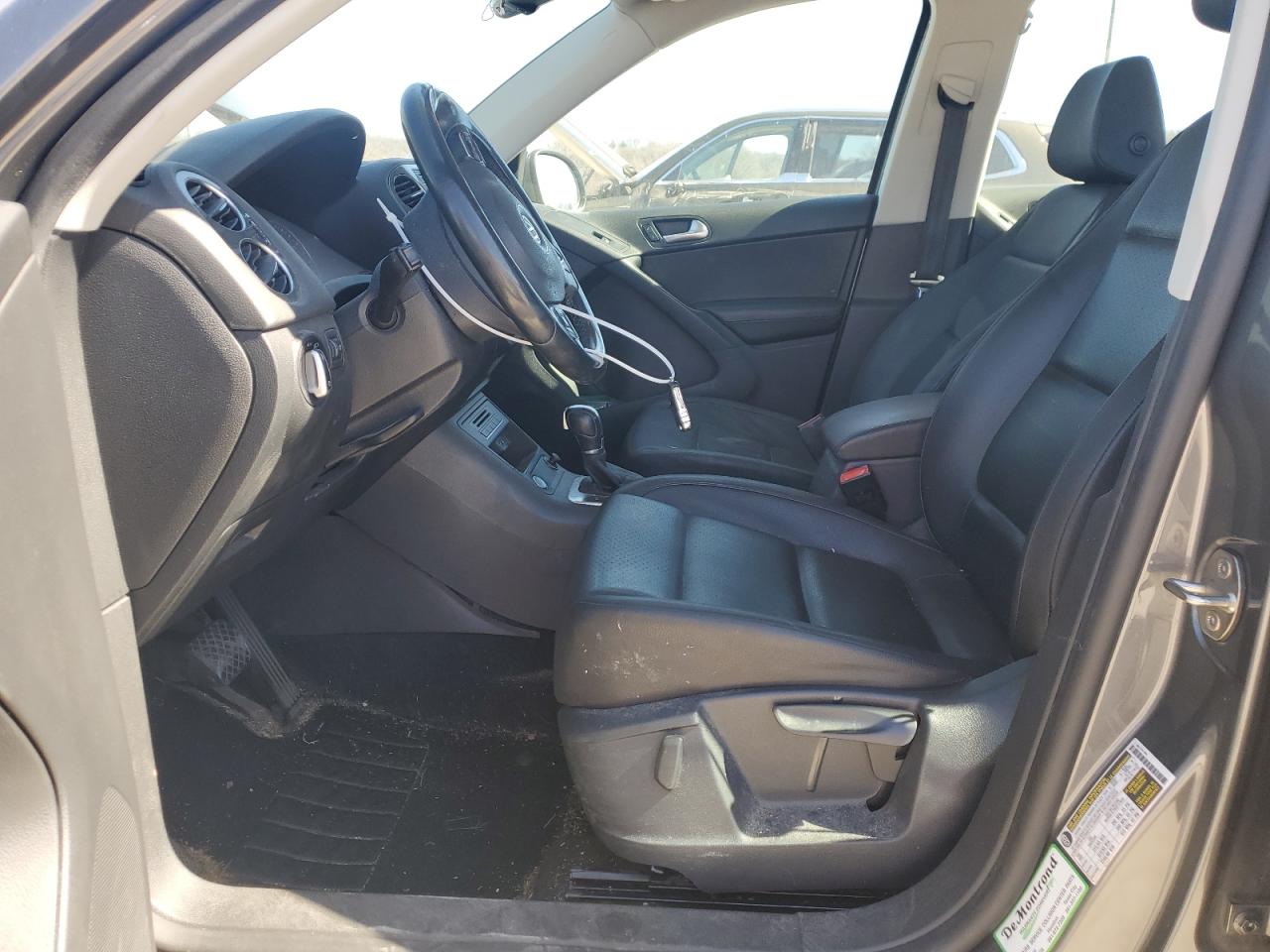 2016 Volkswagen Tiguan - Image 7