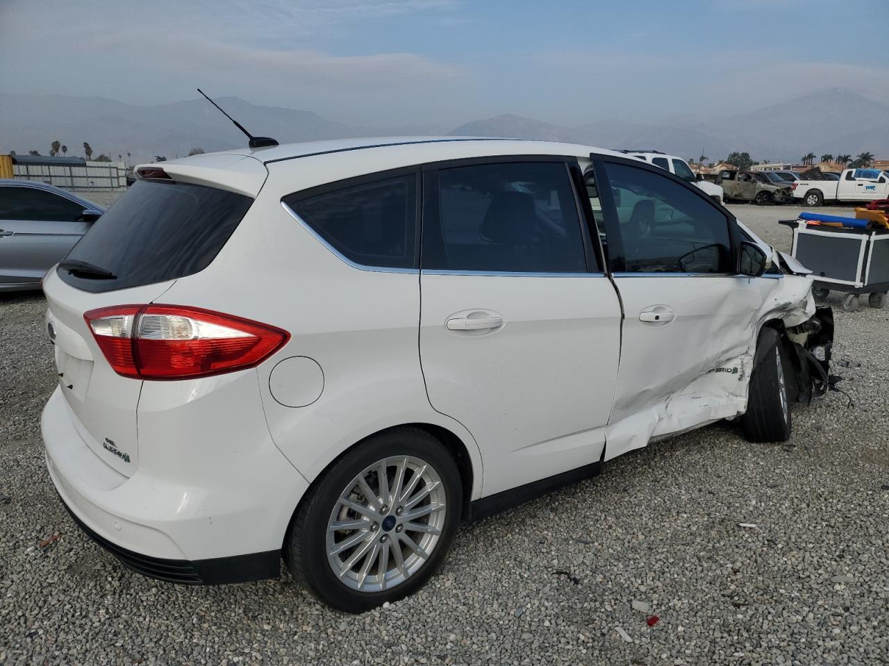 2013 Ford C-MAX - Image 3