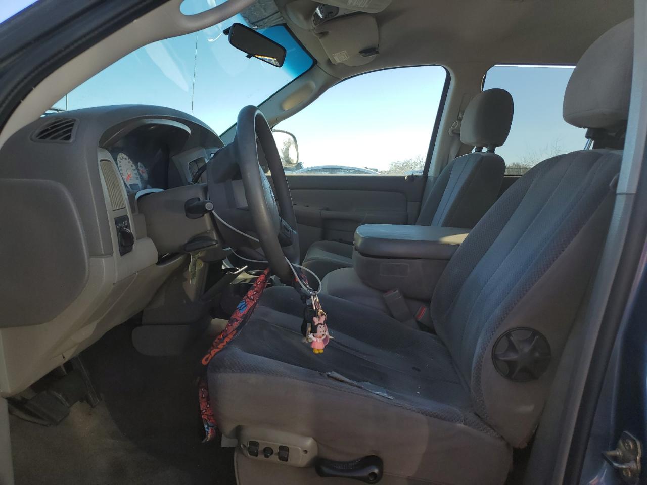 2004 Dodge RAM - Image 7