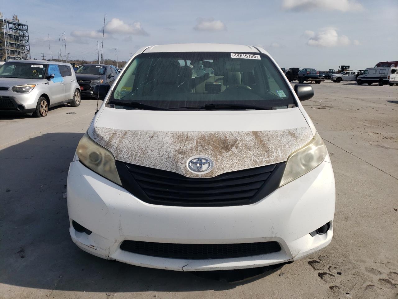 2014 Toyota Sienna - Image 5