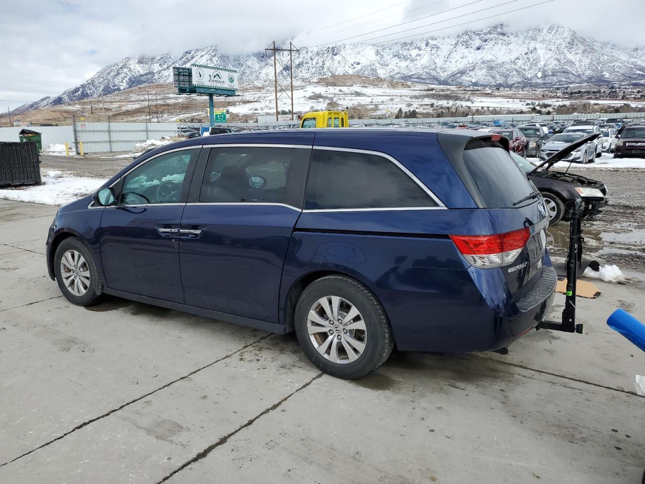 2015 Honda Odyssey - Image 2