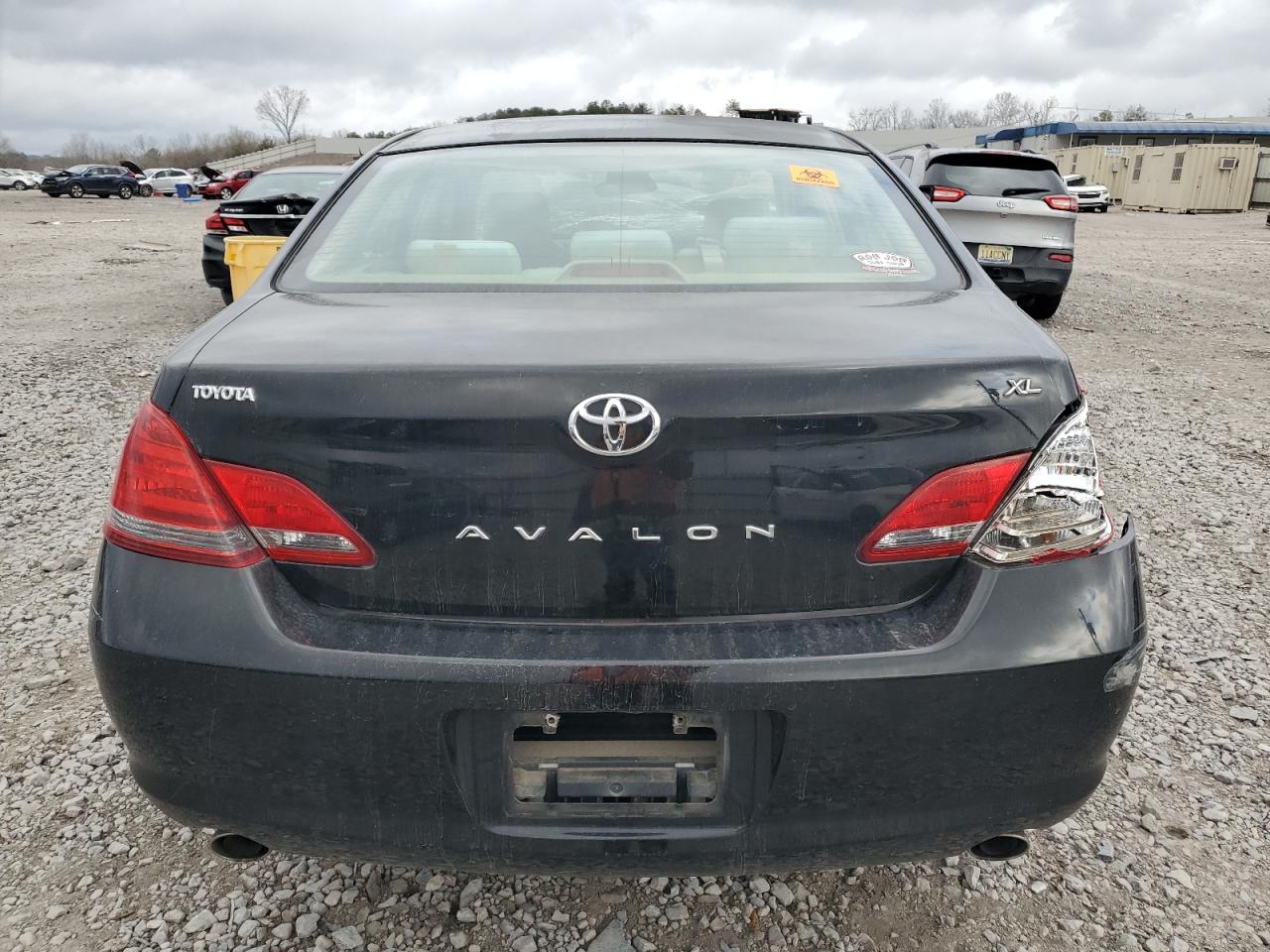 2008 Toyota Avalon - Image 6