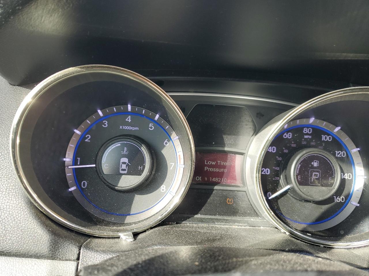 2013 Hyundai Sonata - Image 9