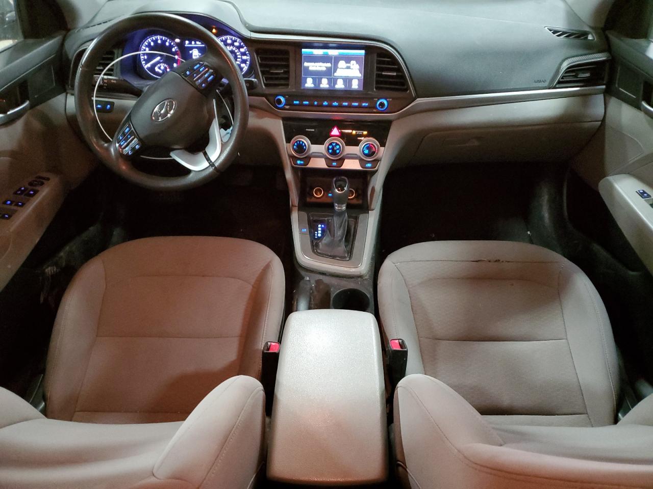 2019 Hyundai Elantra - Image 8