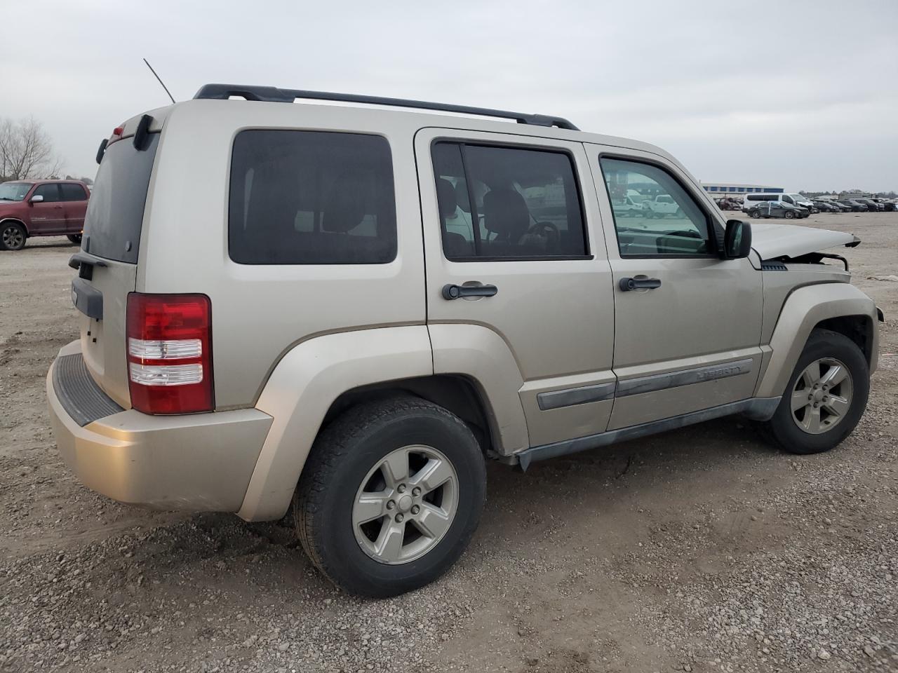 2011 Jeep Liberty (North America) - Image 3