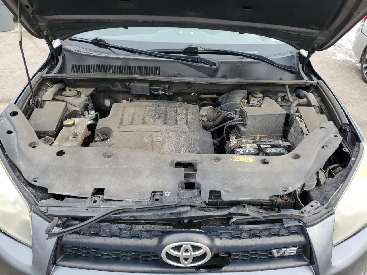 2010 Toyota RAV 4 - Image 12