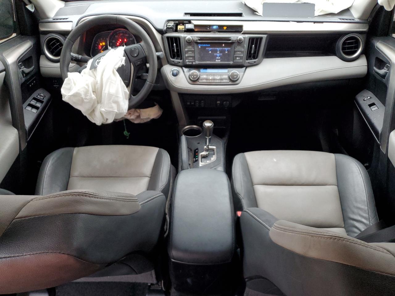 2015 Toyota RAV 4 - Image 8