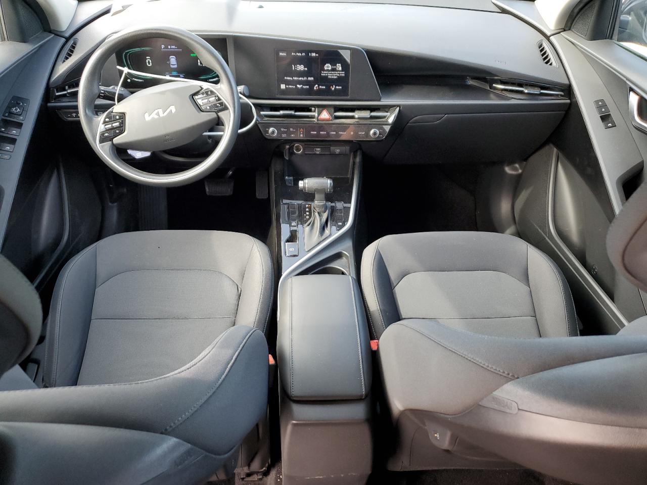 2024 Kia Niro - Image 8