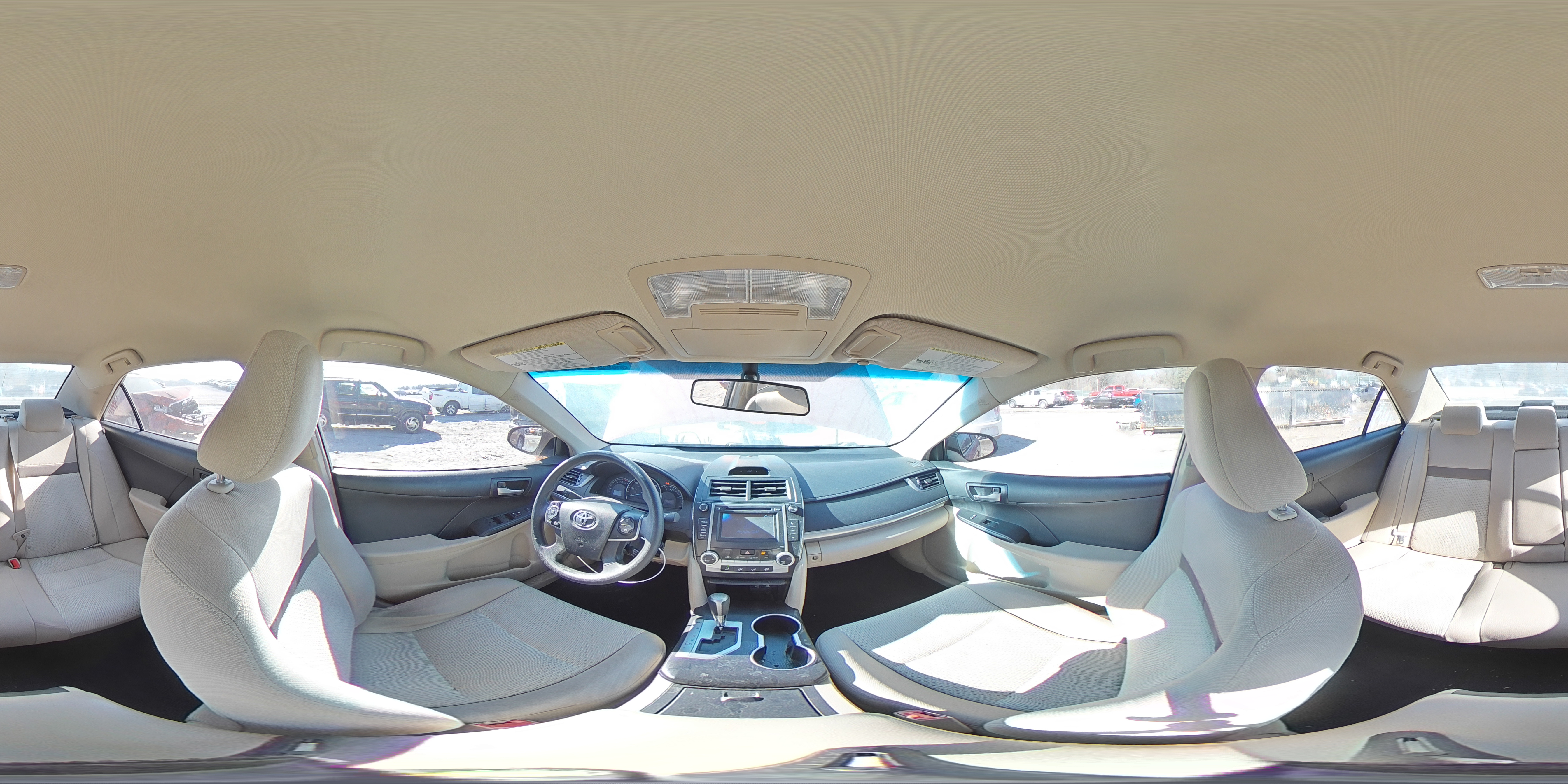 2014 Toyota Camry - Image 13
