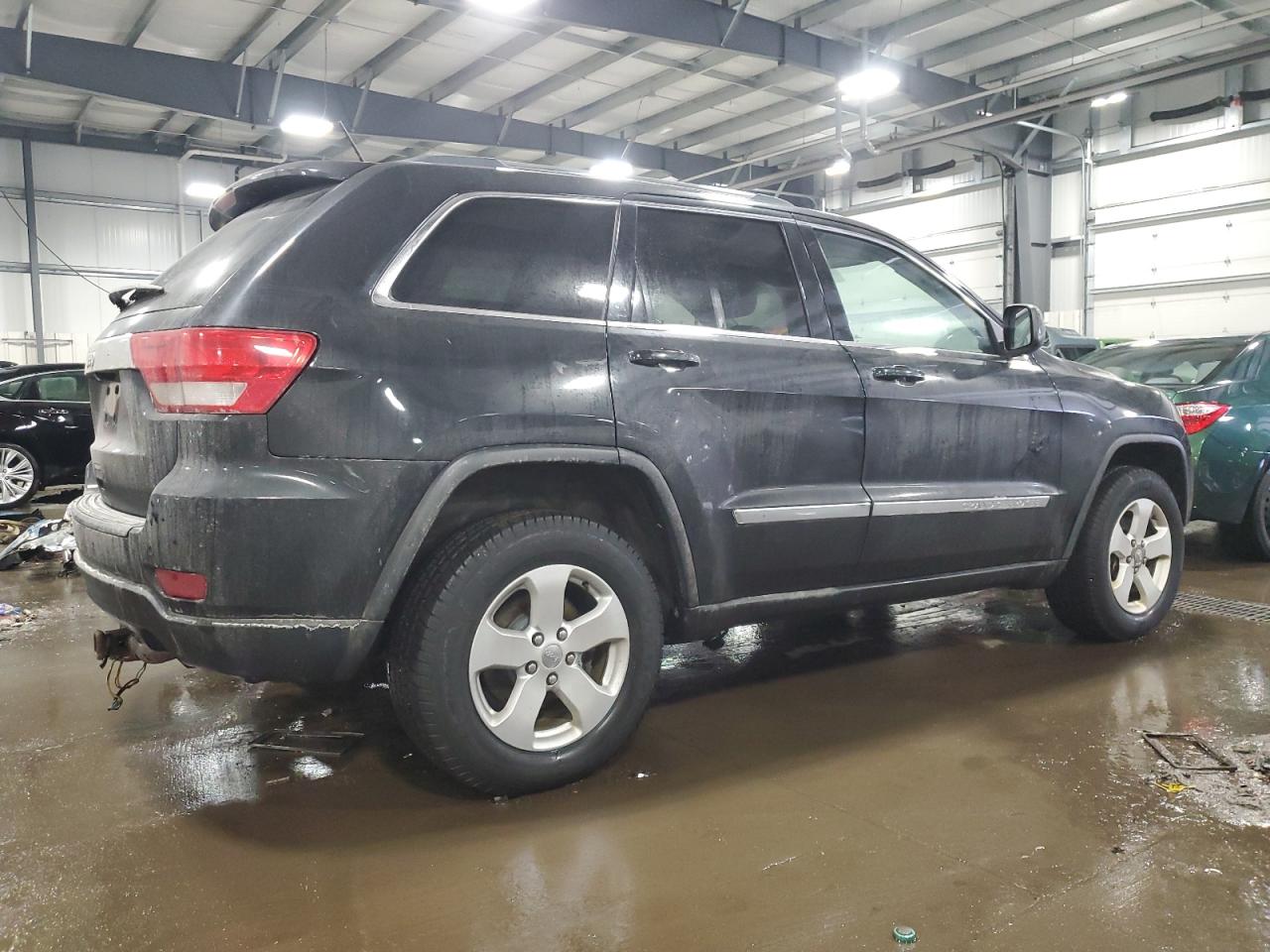 2013 Jeep Grand Cherokee - Image 3
