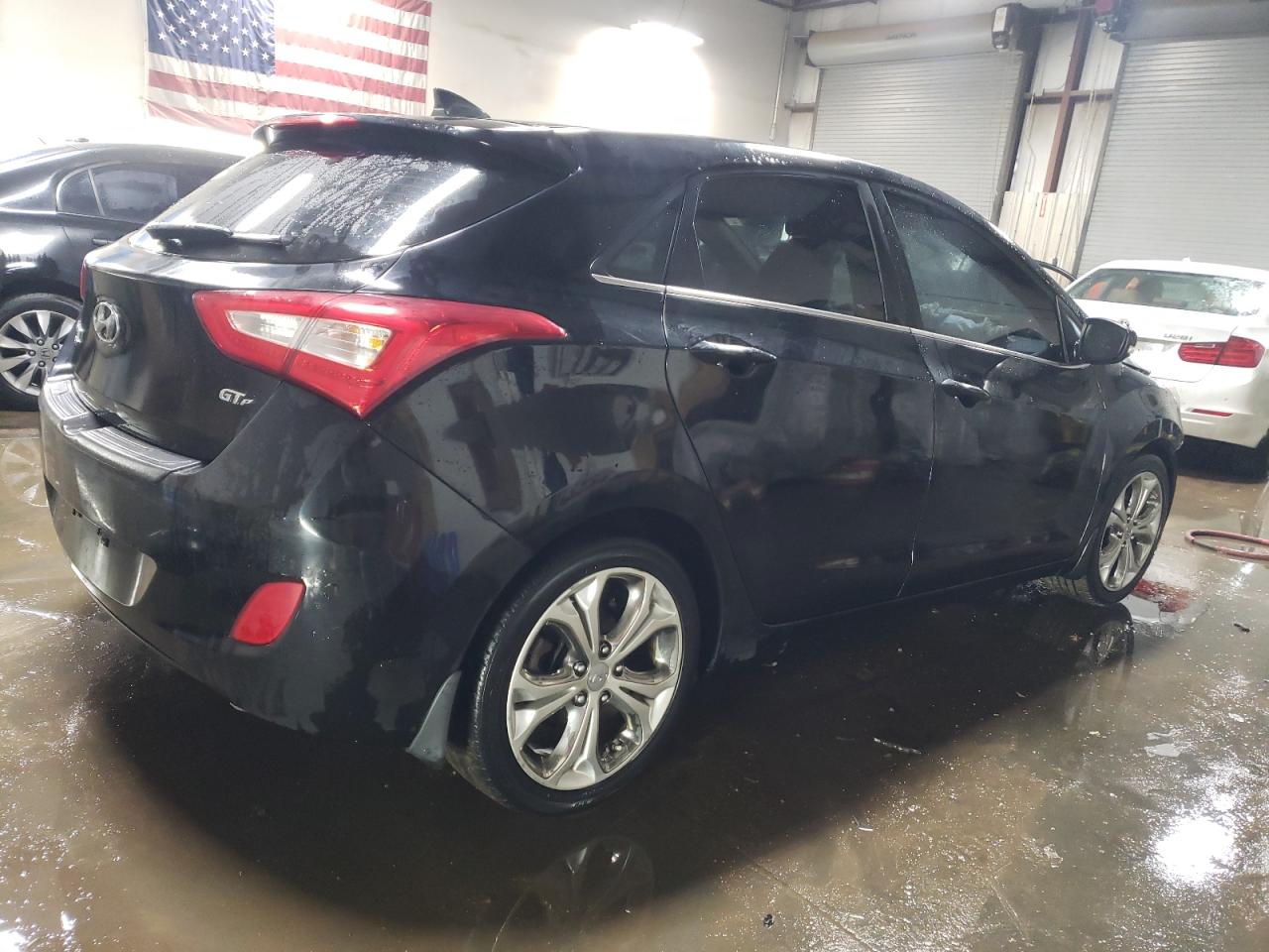 2014 Hyundai Elantra - Image 3