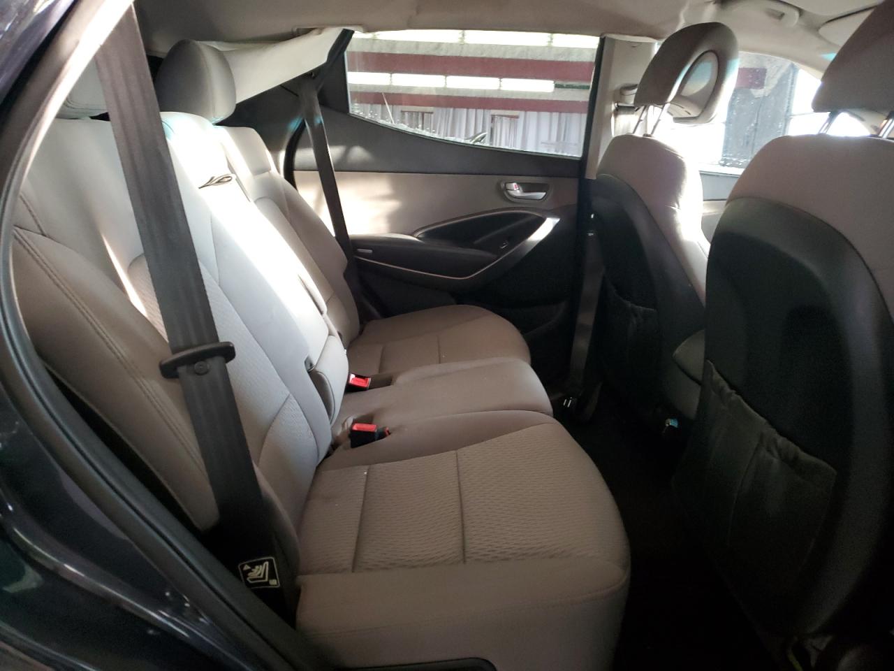 2014 Hyundai Santa Fe - Image 11