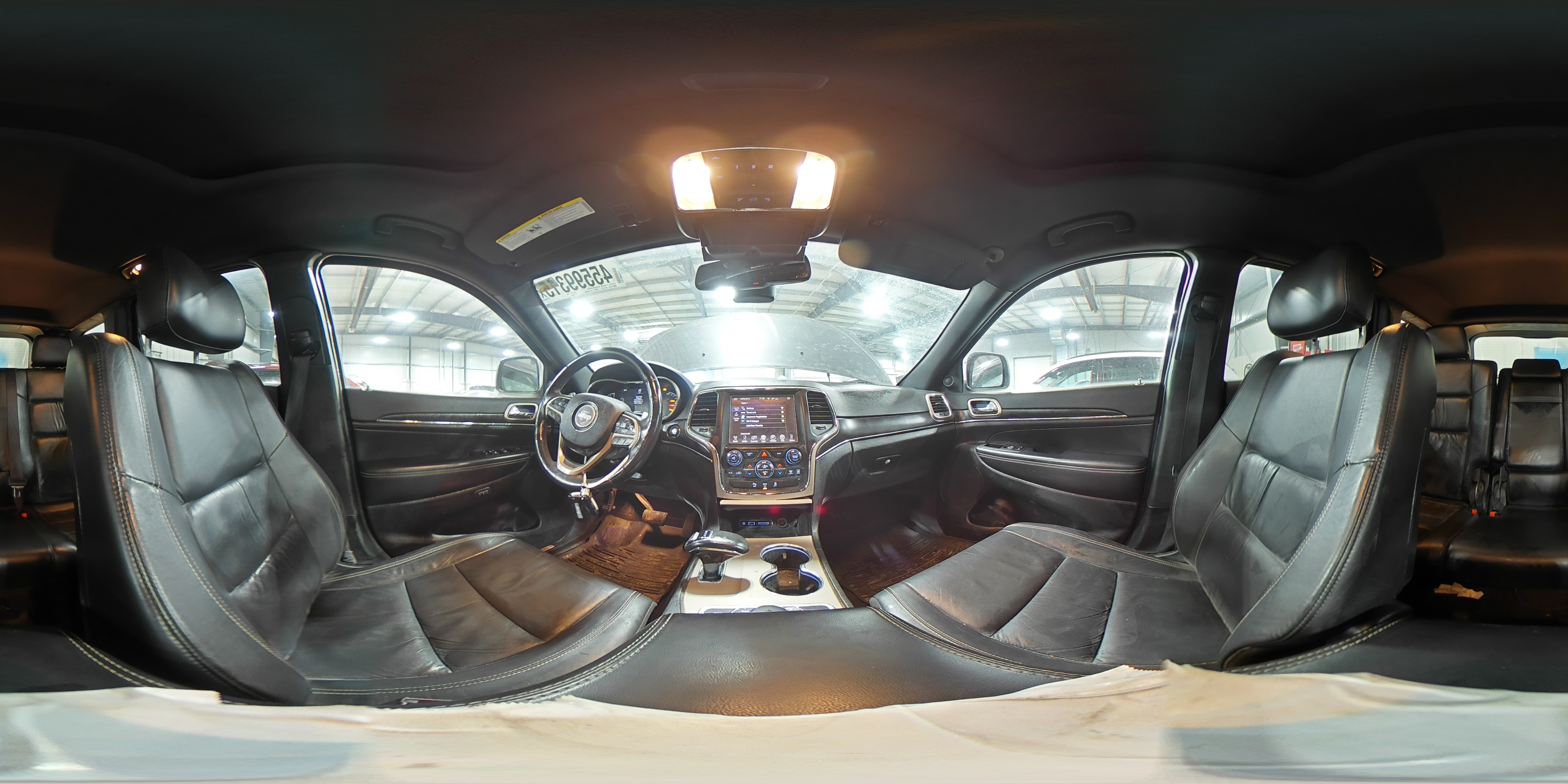 2014 Jeep Grand Cherokee - Image 15