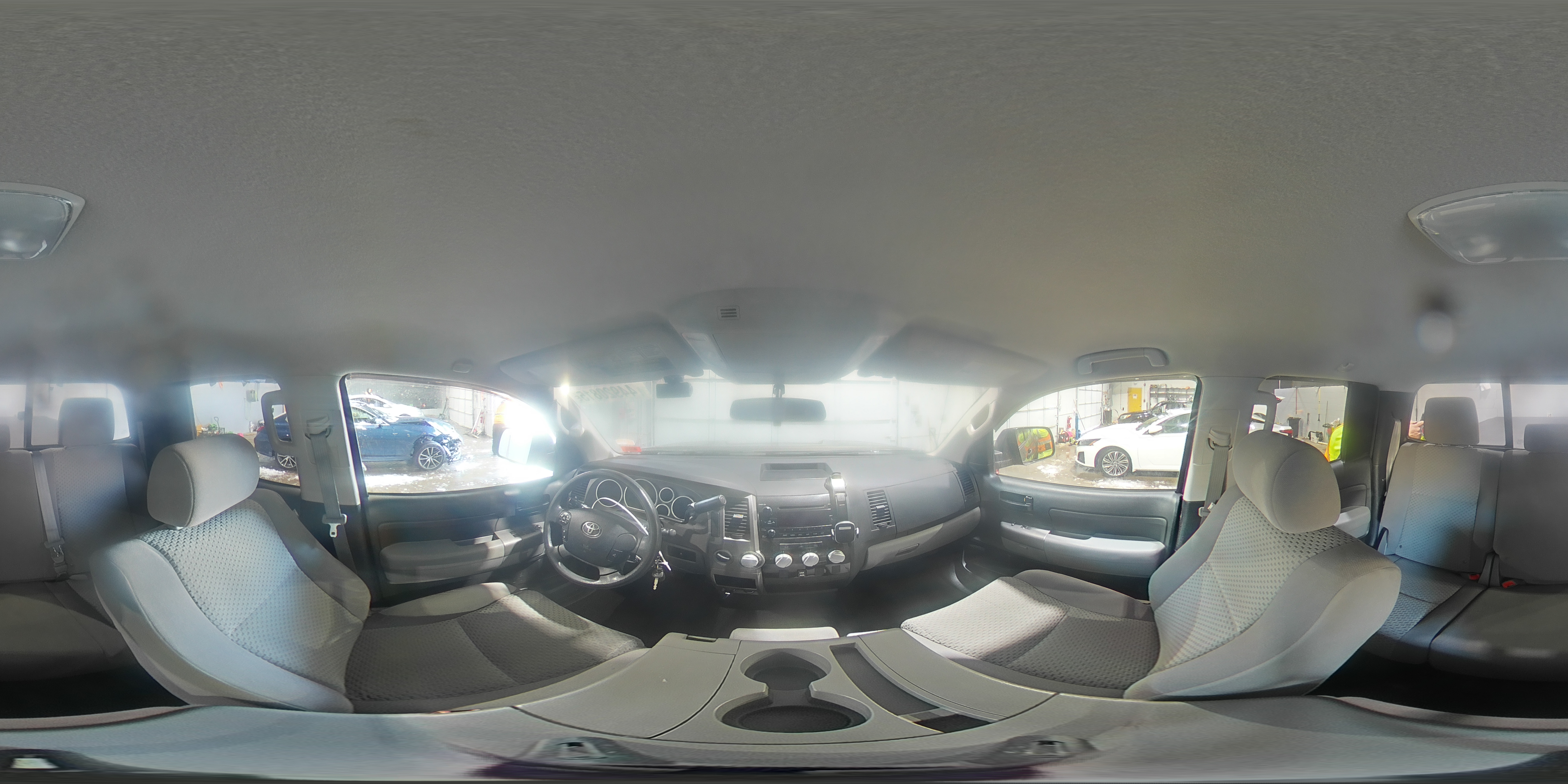 2012 Toyota Tundra - Image 14