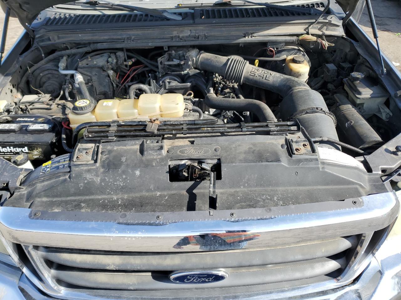2002 Ford F250 - Image 13