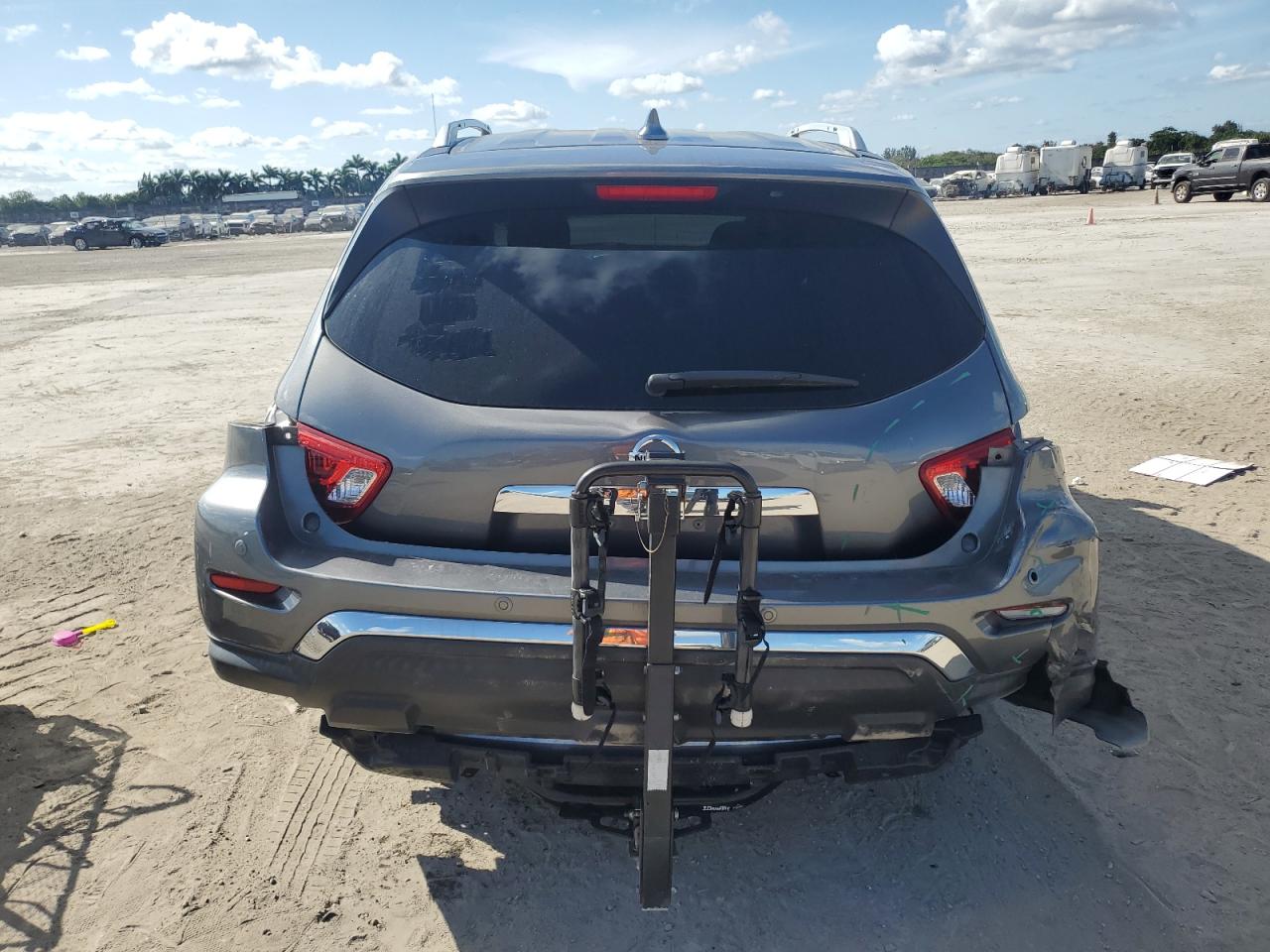 2019 Nissan Pathfinder - Image 6