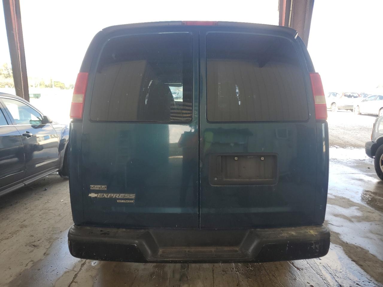 2012 Chevrolet Express G2500 VIN: 1GCWGFFA7C1105285 Lot: 43811675