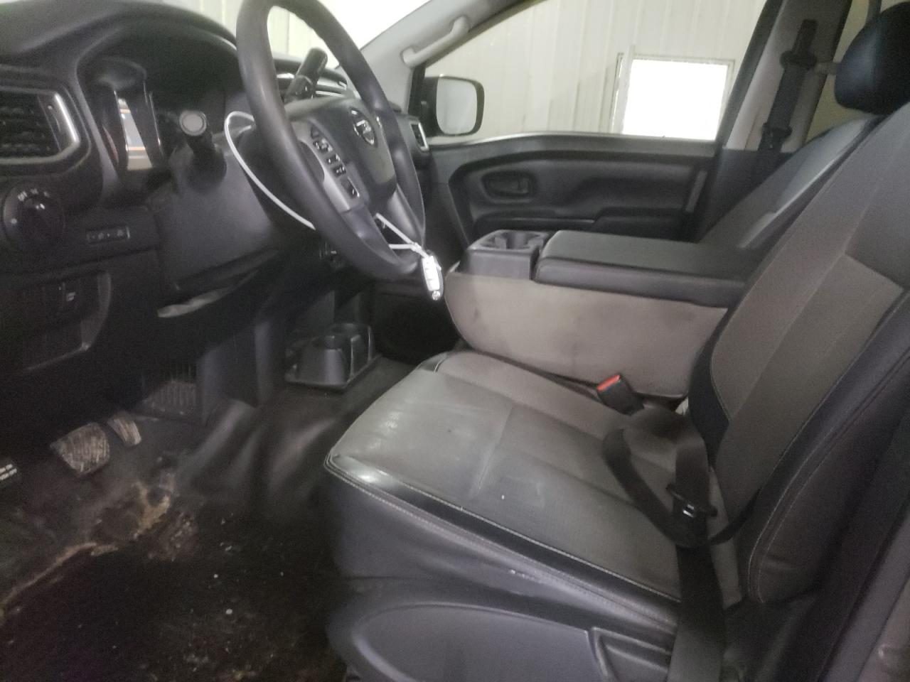 2019 Nissan Titan - Image 7