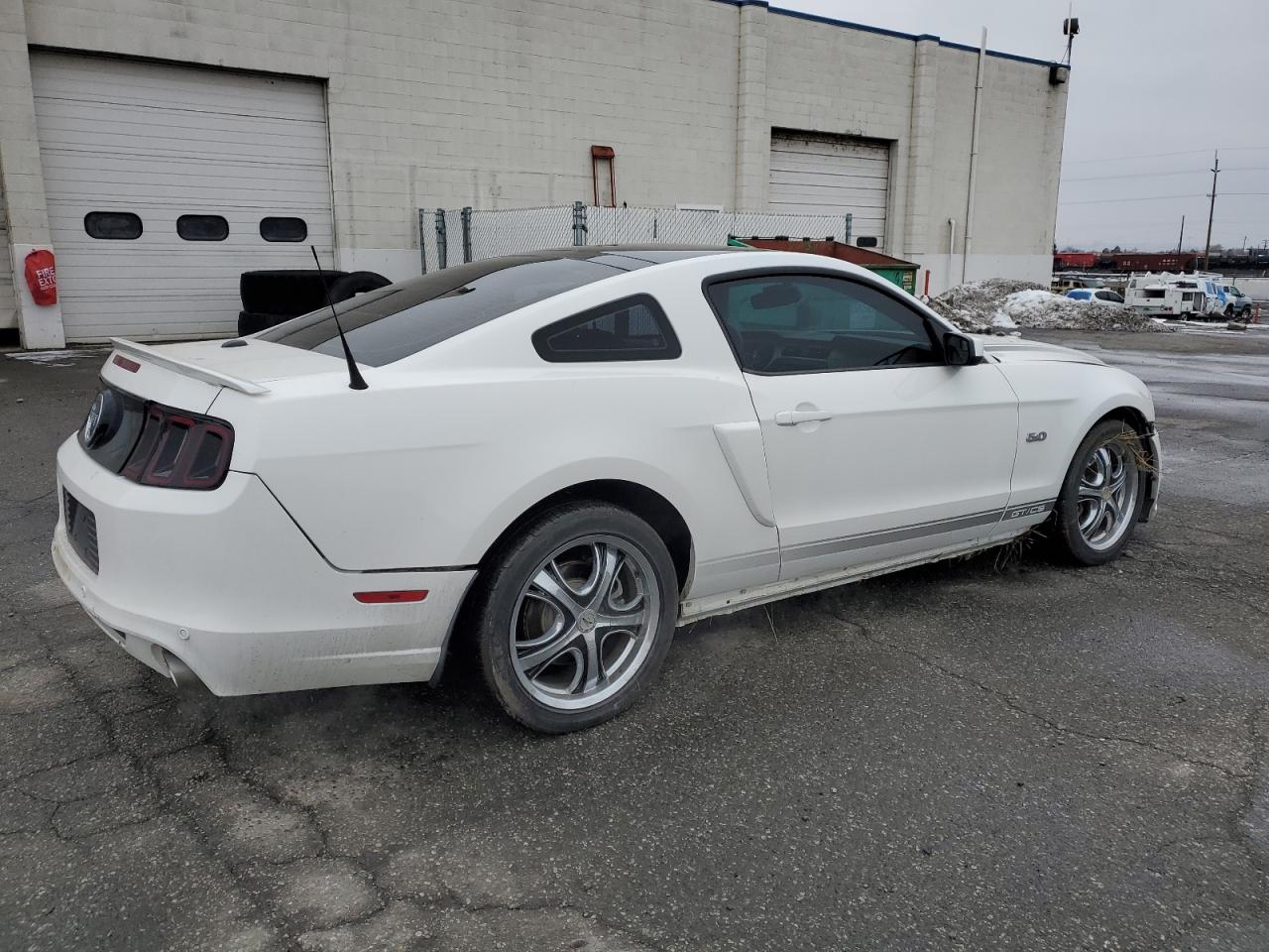 2013 Ford Mustang - Image 3