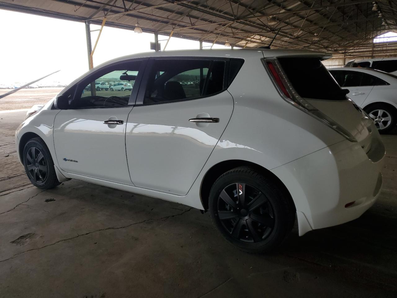 2015 Nissan Leaf - Image 2