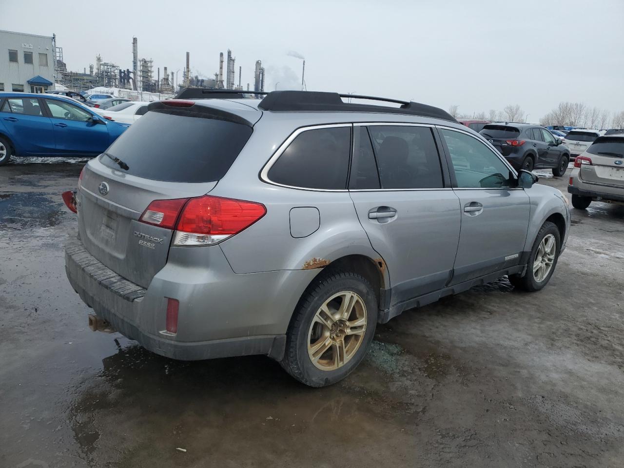2010 Subaru Outback - Image 3