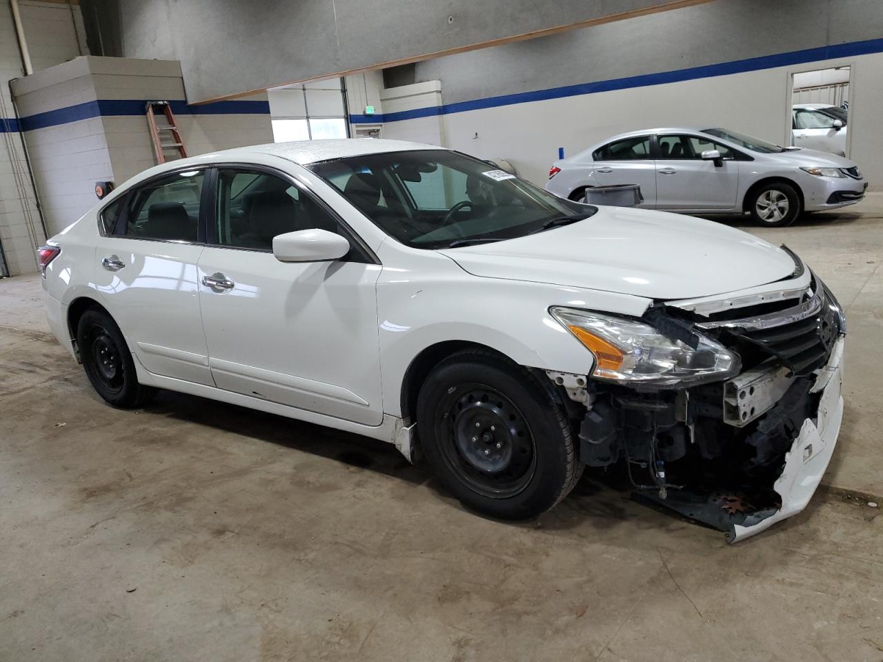 2015 Nissan Altima - Image 4
