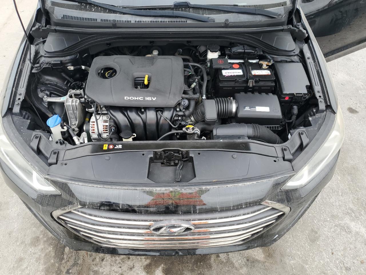 2017 Hyundai Elantra - Image 11