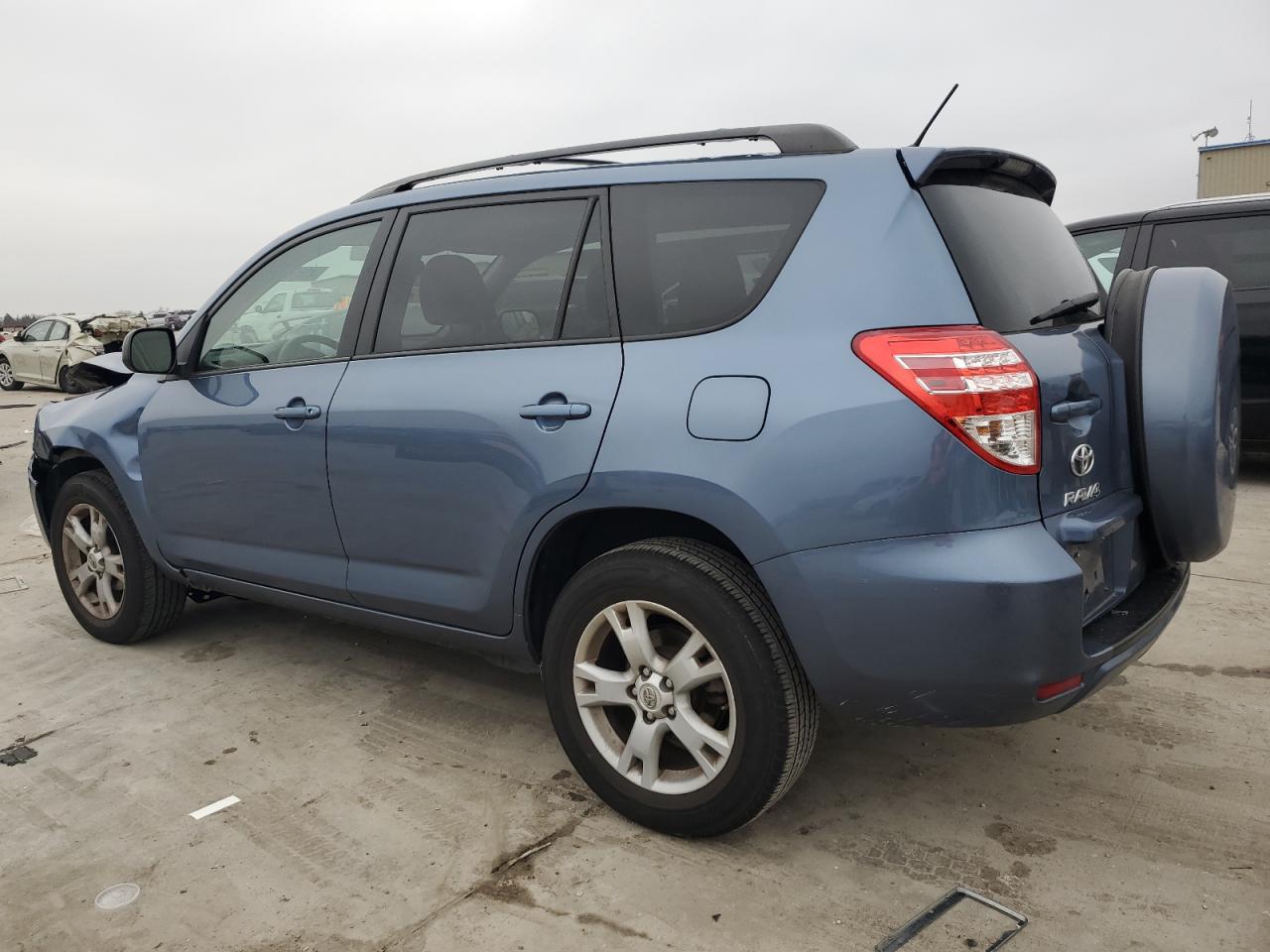 2012 Toyota RAV 4 - Image 2