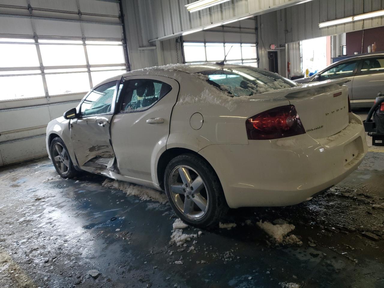 2013 Dodge Avenger - Image 2