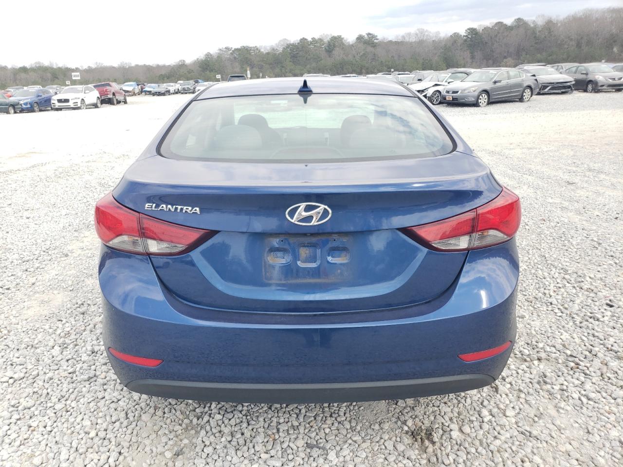 2016 Hyundai Elantra - Image 6
