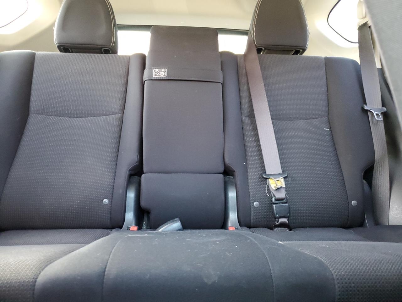 2016 Toyota RAV 4 - Image 10