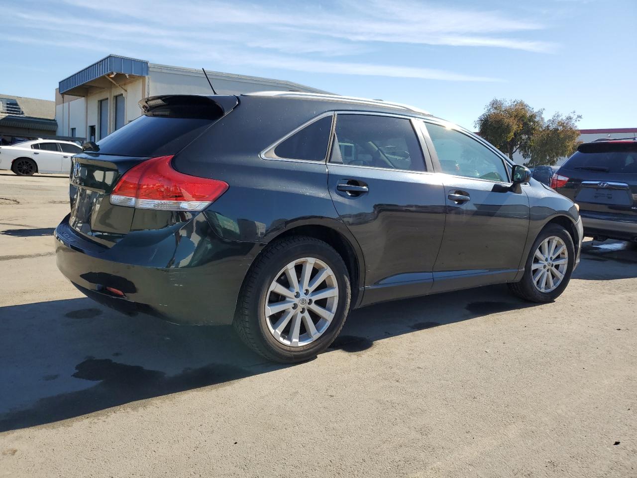 2010 Toyota Venza - Image 3