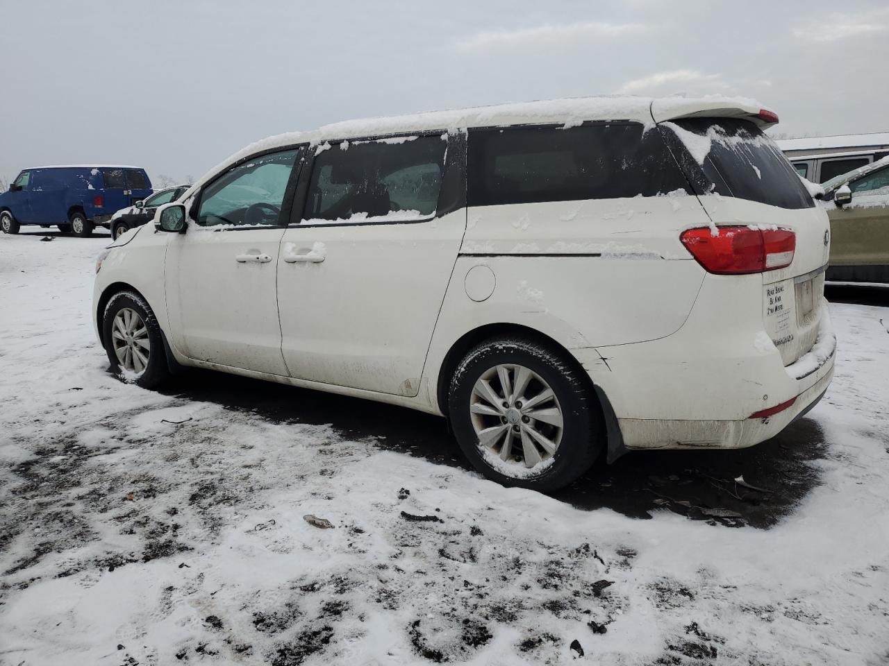 2016 Kia Sedona - Image 2