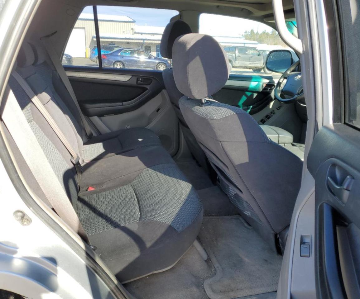 2004 Toyota 4Runner - Image 11