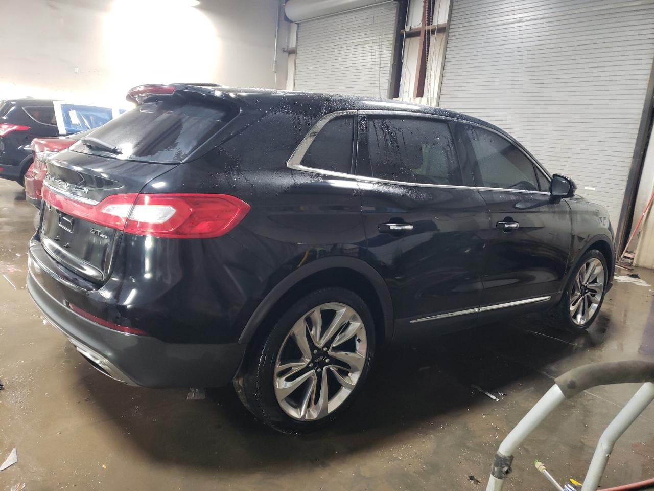 2017 Lincoln MKX - Image 3