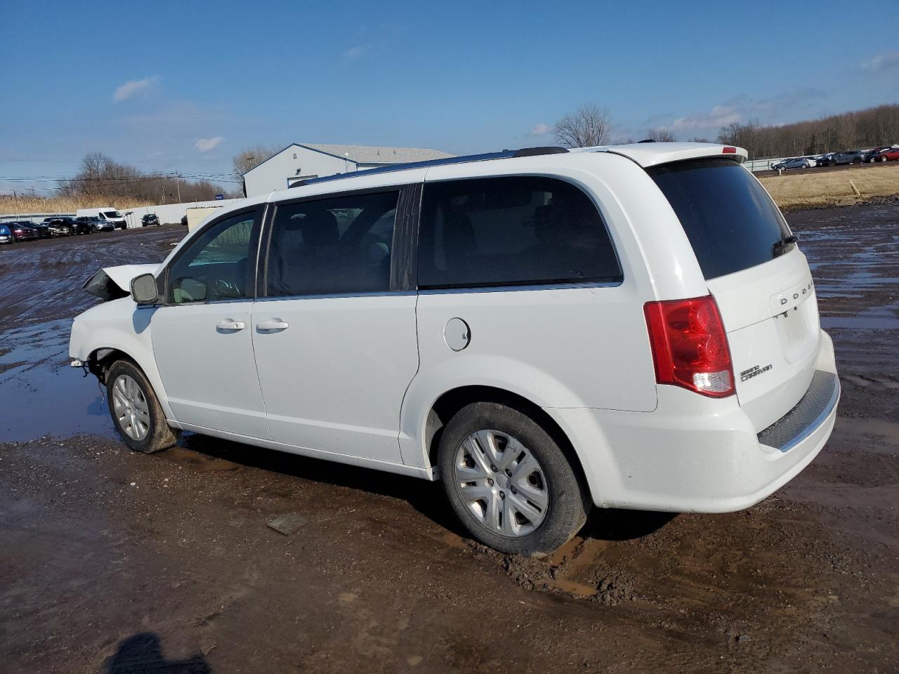 2019 Dodge Caravan - Image 2