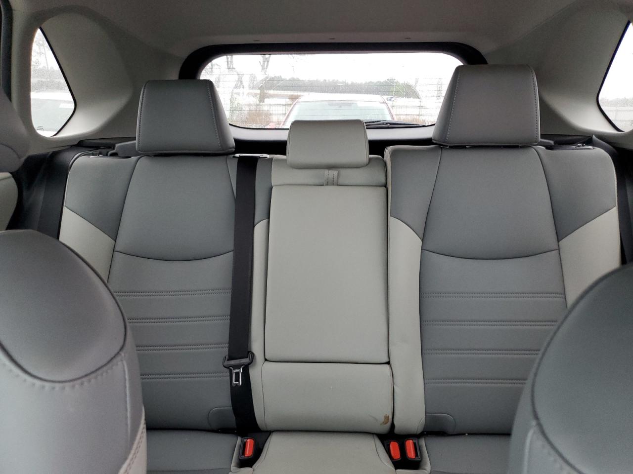 2019 Toyota RAV 4 - Image 10